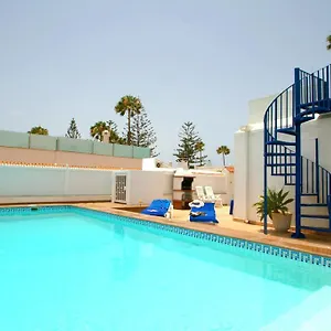 https://villa-bahamas.in-canary-islands.com